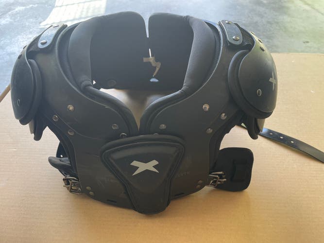Small Adult Xenith Flyte Shoulder Pads (Used)