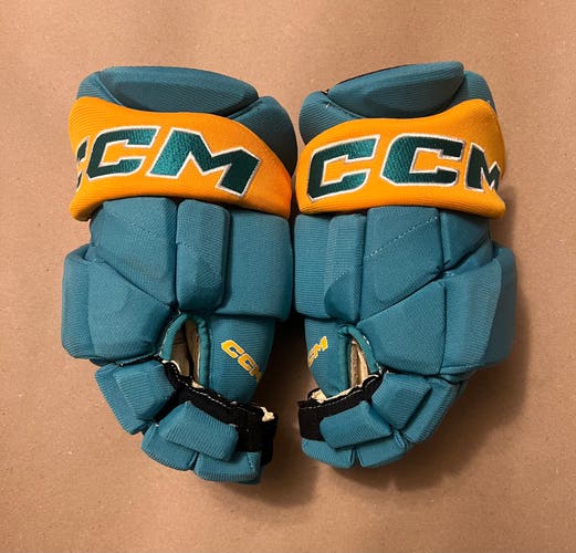 San Jose Sharks Reverse Retro  CCM Jetspeed Gloves 14” CICEK