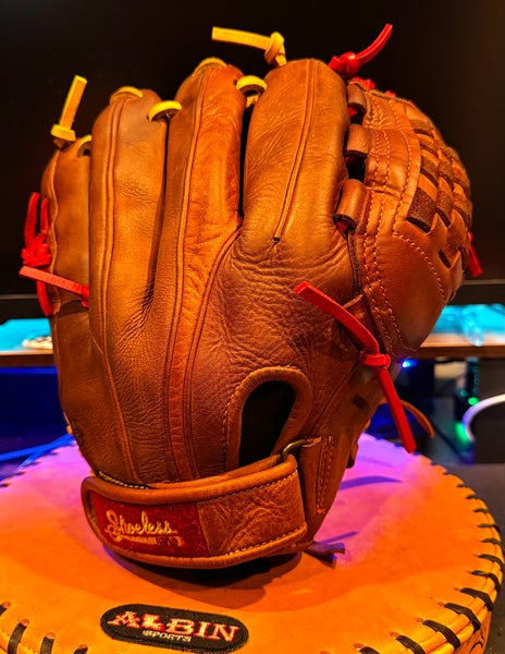 Shoeless Jane softball glove 1250