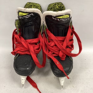 Used Bauer VAPOR 3X Junior Hockey Skate Junior 02.5 11851-S000035821