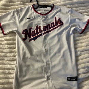 White Large Boys Nike Jersey (Used)