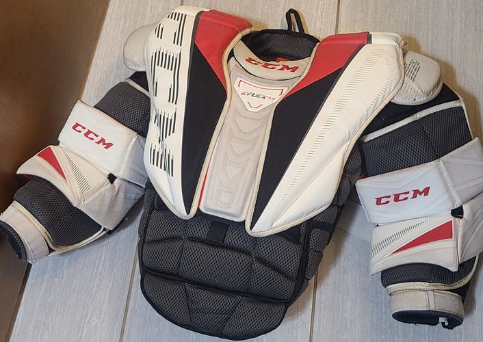Medium CCM Eflex 5.9 Goalie Chest Protector (Used)