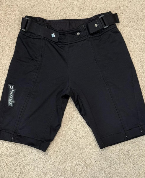 Black Unisex Youth Size 16 Phenix Ski Shorts (Used)