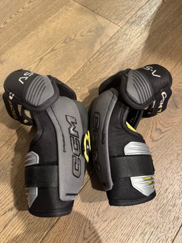 Senior Small CCM Tacks AS-V Elbow Pads (Used)