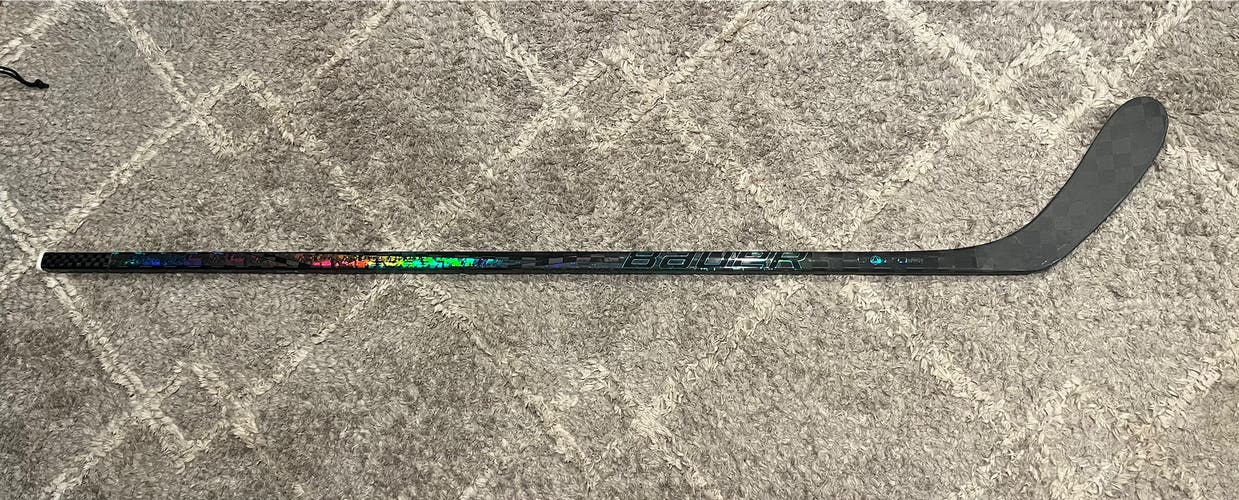 Used Left Hand Bauer Twitch 70 Flex P28