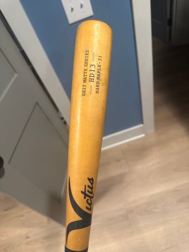 2021 Victus HD13 Maple BBCOR Certified Bat (-3) 28 oz 31" (Used)