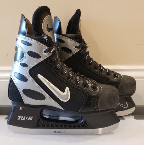 Nike Hockey Skates Regular Width Size 4 (Used)