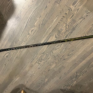 Intermediate Bauer proto R Left Hand Hockey Stick P28 Pro Stock (Used)