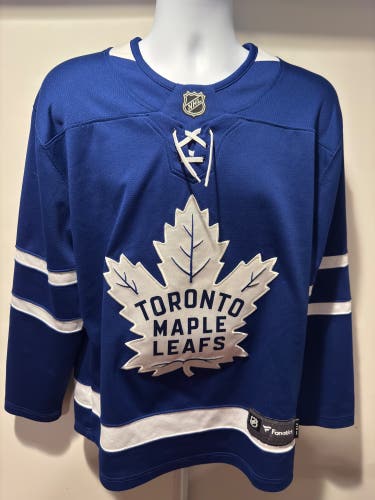 2022–23 Toronto Maple Leafs Fanatics Breakaway Home Jersey – Blue – Size Small, Excellent Conditon