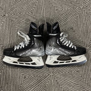 Bauer Vapor Hyperlite Hockey Skates Pro Stock 6.5 (Used)