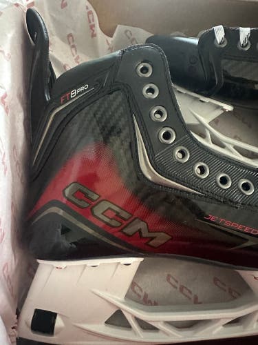 2025 CCM JetSpeed FT8 Pro Hockey Skates Wide Width 9 (New)