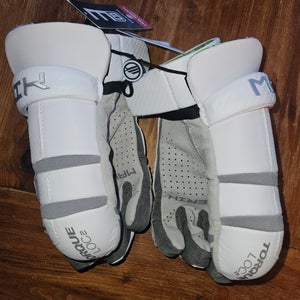 Maverik M6 Lacrosse Gloves Medium (12") New w/tags