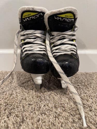 Youth Bauer Vapor 3X Hockey Skates – Size 12Y – (Good Condition)