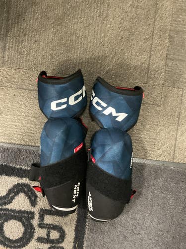 Used CCM NEXT Intermediate Elbow Pads SM 11614-S000219024