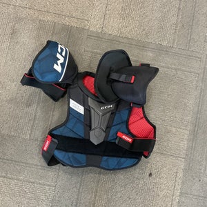 Used CCM NEXT Intermediate Shoulder Pads MD 11614-S000219022