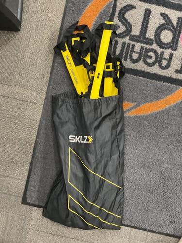Used SKLZ AGILITY LADDER FB Training Aid 11614-S000219017
