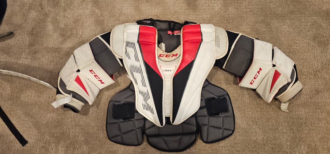 Small CCM Eflex 5.9 Goalie Chest Protector (Used)