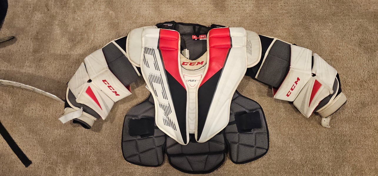 Small CCM Eflex 5.9 Goalie Chest Protector (Used)