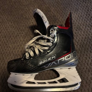 Bauer Vapor X-Lite Hockey Skates Size 4 (Used)