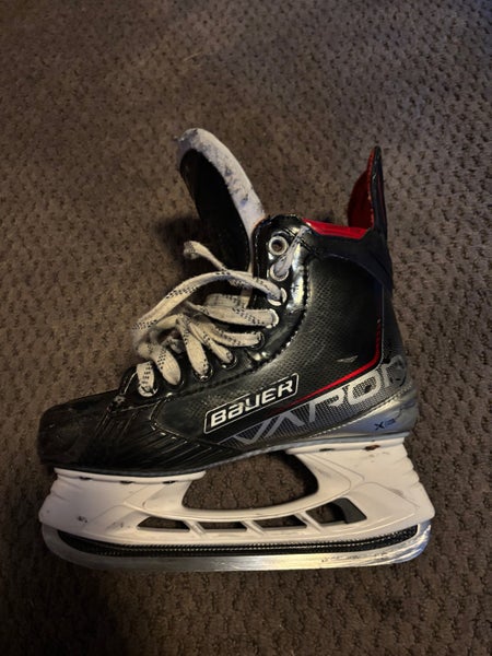 Bauer Vapor X-Lite Hockey Skates Size 4 (Used)