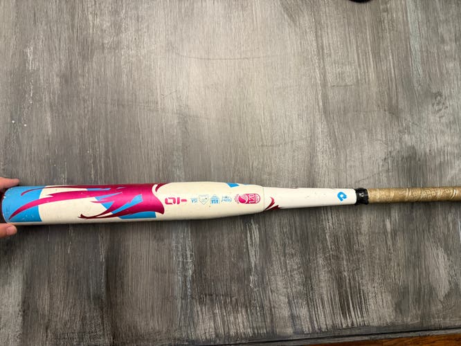 DeMarini Vendetta Composite Bat (-10) 20 oz 30" (Used)