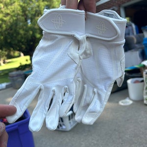 Small Nike Batting Gloves (New)