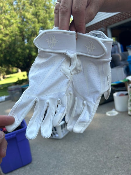 Small Nike Batting Gloves (New)