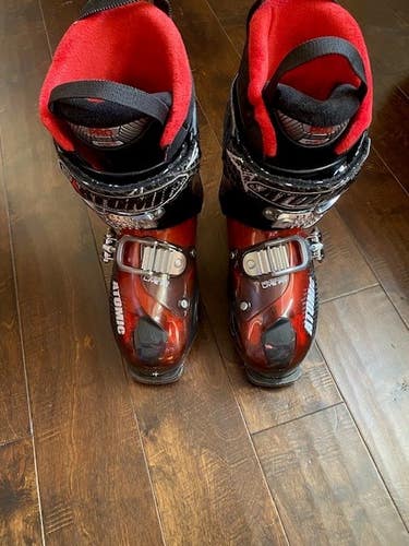 Men's Atomic Powder LiveFit CU Ski Boots Used