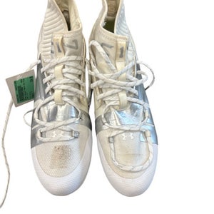 Used Under Armour Adult FB Cleats White Senior 7 11850-S000021230