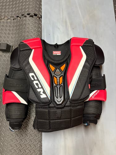 Large  CCM EFLEX 6 Goalie Chest Protector  (Used)