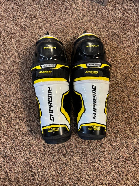 Junior Bauer Supreme Matrix 11" Shin Pads  (New)