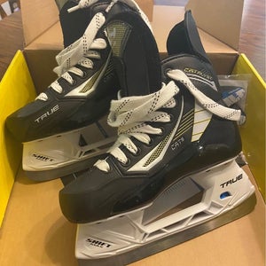 True Catalyst 5 Hockey Skates Size 4.5