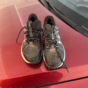 Black Kid's 4.5Y (Big Kids / Youth) Under Armour Low Top Turf Cleats (Used)