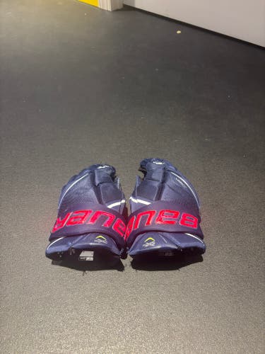 Bauer Vapor Blue and red gloves Size 13
