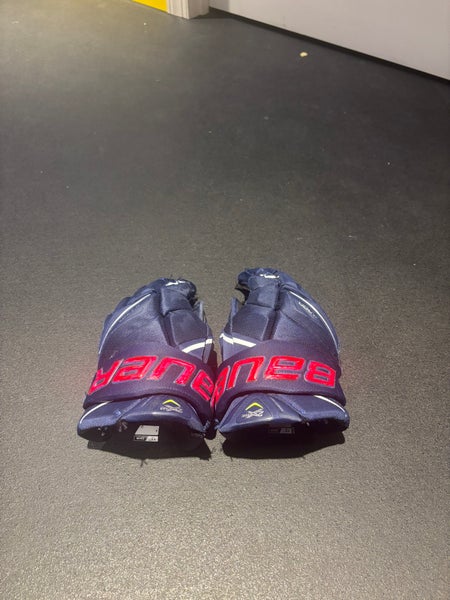 Bauer Vapor Blue and red gloves Size 13