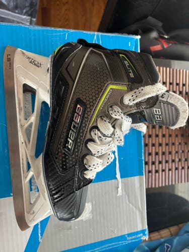 Bauer Elite Size 3 Goalie Skates