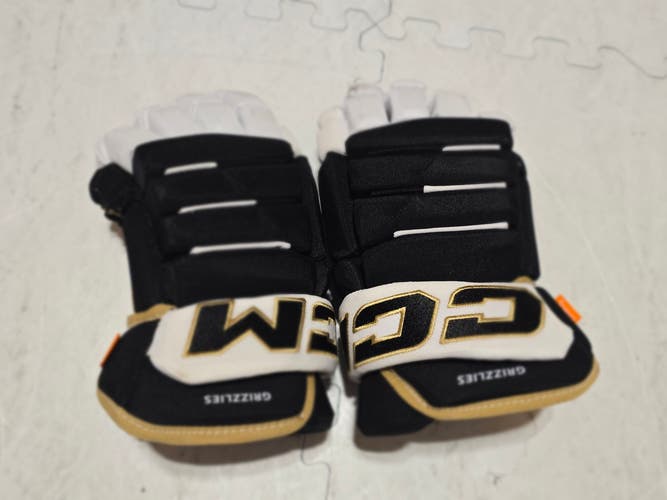 CCM Tacks 4 roll pro III Team Custom Gloves 14" (Used)
