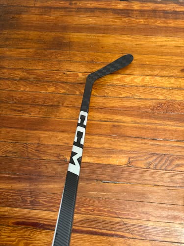 Slightly Used (Like New) Senior CCM Jetspeed FT6 Pro Right Handed Hockey Stick P28 Pro Stock