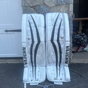 34"  Vaughn Velocity V6 2200 Pro Goalie Leg Pads (Used)