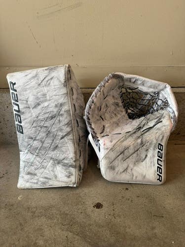 2022 Bauer Hyperlite Full Right (Used) Glove and Blocker