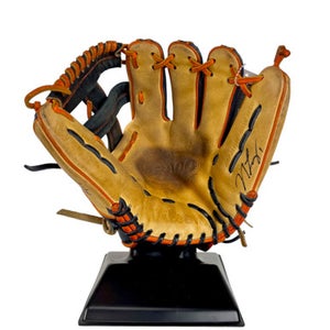 Used Wilson A2000 JA27 JOSE ALTUVE Fielders Glove RH Throw 11.5" 11506-S000280120