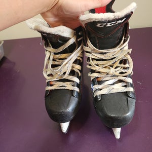 CCM JetSpeed Hockey Skates Regular Width Size 5 (Used)