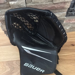 Bauer Hyperlite 2 goalie glove