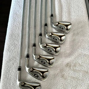 Men's TaylorMade R7 Right Handed Clubs (Full Set) Regular Flex 6 Pieces (Used)