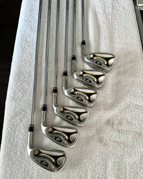 Men's TaylorMade R7 Right Handed Clubs (Full Set) Regular Flex 6 Pieces (Used)