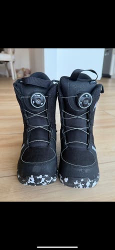 Youth Snowboarding Burton Boots