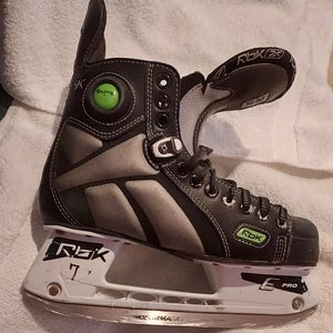 Used Reebok 5K Hockey Skates senior size 7,  Regular Width