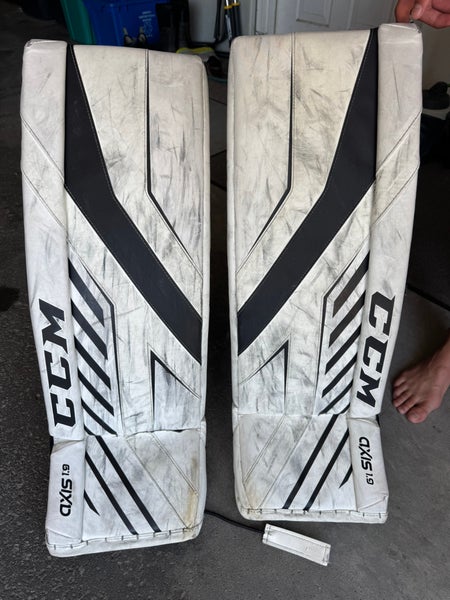 32" CCM Axis 1.9 Goalie Leg Pads (Used)