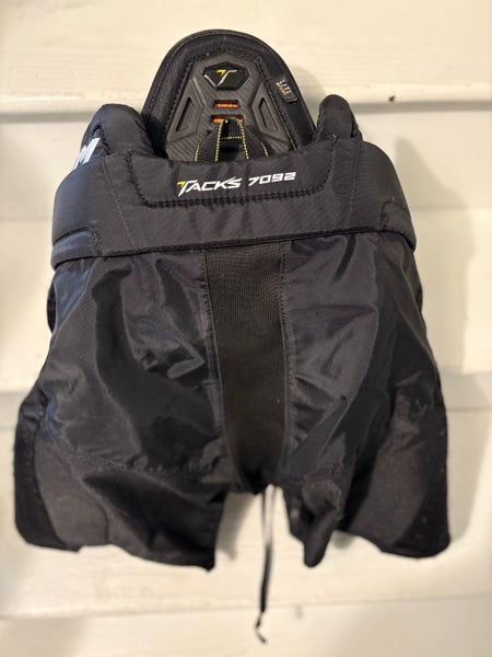 Junior Small CCM Tacks 7092 Hockey Pants (Used)