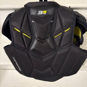 Medium Junior Bauer Supreme 3S Pro Shoulder Pads (Used)